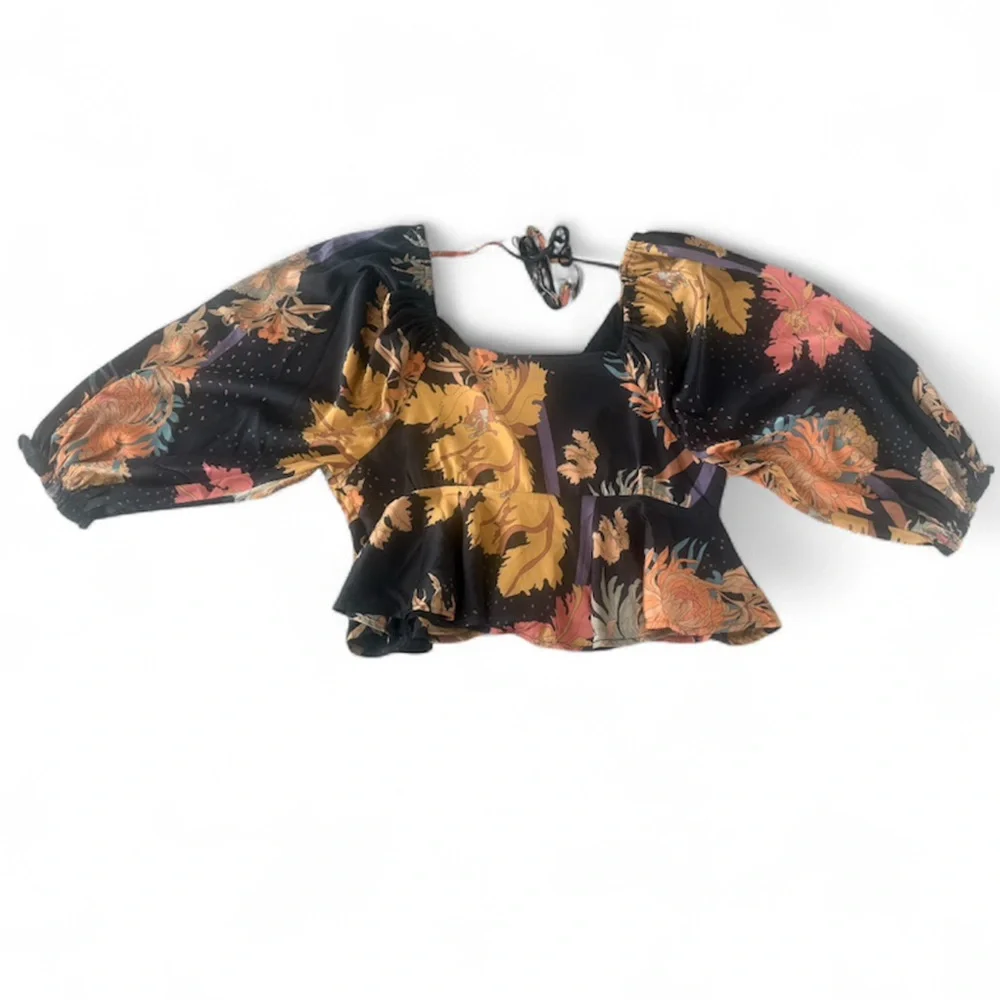 NWT Avara Floral Long Sleeve Crop Top - Size S - Picture 7 of 7